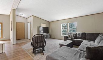 3017 118th St, Amana, IA 52203
