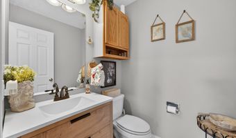 692 N Parker Ln, Bloomfield, IN 47424