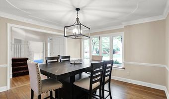 9015 Admirals Pointe Dr, Indianapolis, IN 46236