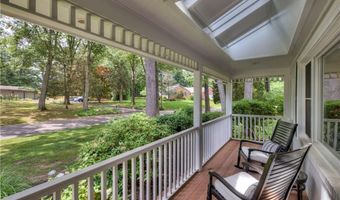 22 Pine Top Rd, Barrington, RI 02806