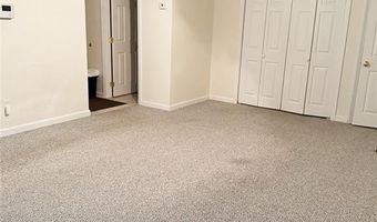 121 Hillwood St, Cranston, RI 02920