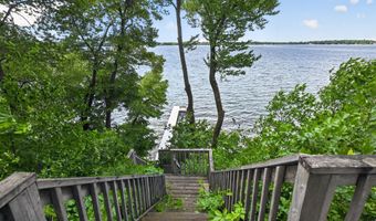 1103 S Darling Dr NW, Alexandria, MN 56308