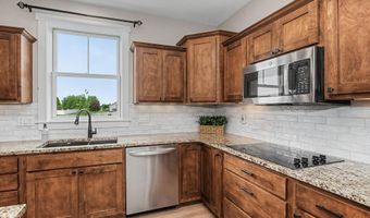 4111 Ballentine Dr, Ames, IA 50010