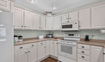 2421 Yorkshire Cir, Ames, IA 50010