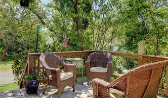 201 Paradise Ave, Middletown, RI 02842