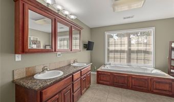 23 Cumbrian Dr, Bella Vista, AR 72714