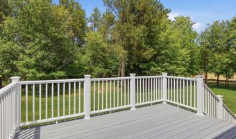 1301 Sandy Ridge Ln, Altoona, WI 54720