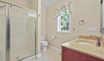 11 Village Ct 11, Colchester, CT 06415