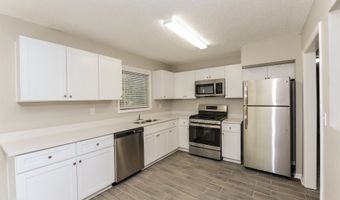 5168 Legendary Ln, Acworth, GA 30102