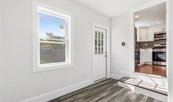 5 Taylor Ct, Cumberland, RI 02864