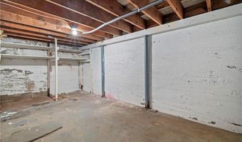 1008 Toll Gate Rd, Warwick, RI 02886