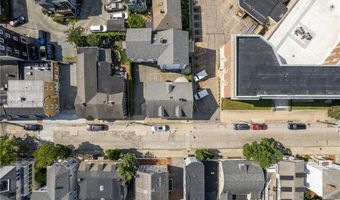 27 Franklin St, Newport, RI 02840