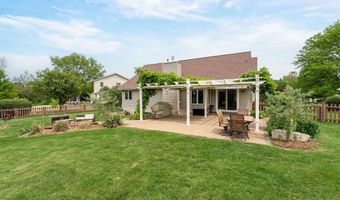 2539 W SUNNYVIEW Cir, Appleton, WI 54914