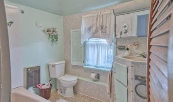 15 W 4th Ave N, Aurora, MN 55705