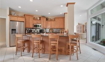 255 Bonnie Ln, Aurora, OH 44202