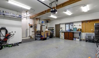 10010 Lone Tree Dr, Anchorage, AK 99507