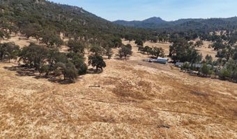 1560 Pinto Dr, Angels Camp, CA 95222