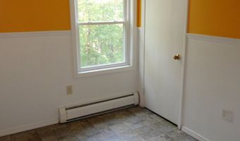 560 Broad St, Auburn, ME 04210