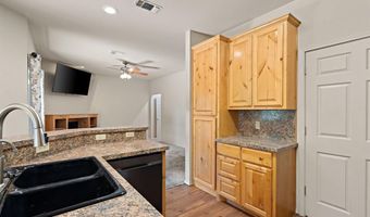 405 Magnolia St, Hico, TX 76457