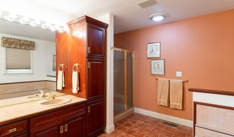 2 Turnberry Cir 113, Bedford, NH 03110