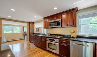 13 Lantern Ln, Billerica, MA 01821