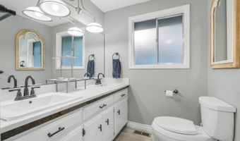 23751 S LEISURE Ln, Beavercreek, OR 97004