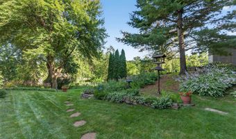 6809 Pilgrim Rd, Madison, WI 53711