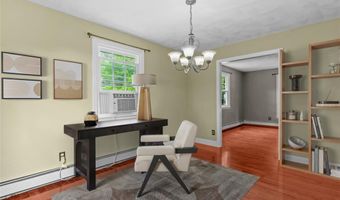 43 Peckham Pl, Bristol, RI 02809