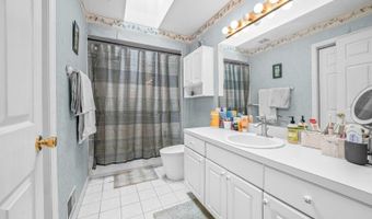 1 SOUTHDOWN Dr, Andover, NJ 07848