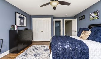1 Stoneridge Dr, Albany, NY 12211
