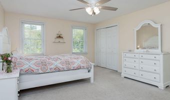 5 Heidi Ln, Bow, NH 03304