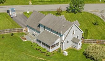 174 Rolling Meadow Dr, Bangor, ME 04401