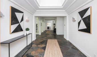 4820 Encino Ter, Encino, CA 91316