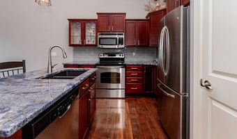 938 15th St SE, Altoona, IA 50009