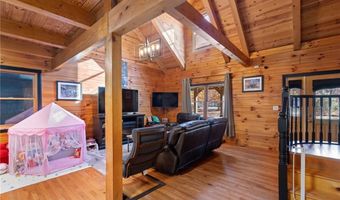 1671 Burns Ct, Austin, IN 47102