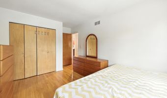 826 S Roosevelt Ave, Arlington Heights, IL 60005