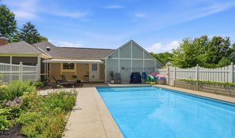 3401 Woodview Pl, Columbus, OH 43220