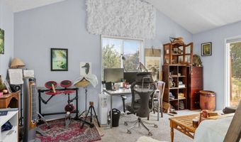 376 Crowson Rd, Ashland, OR 97520