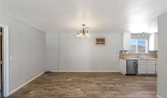 16050 Pawnee Rd, Apple Valley, CA 92307