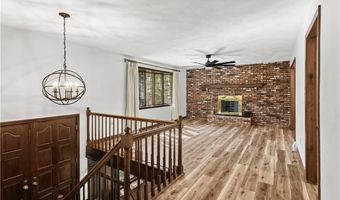 886 Weaver Hill Rd, Coventry, RI 02816