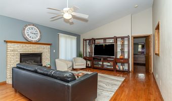 2712 Northridge Cir, Ames, IA 50014