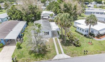 818 Thrush Cir, Barefoot Bay, FL 32976