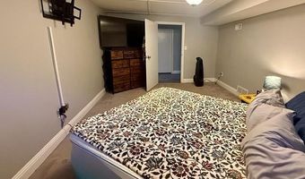 5620 SUNSET Dr, Cheyenne, WY 82001