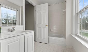 7709 OLD CHAPEL Dr, Bowie, MD 20715