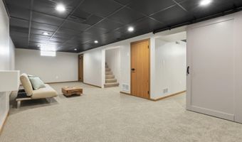 142 N Kellner Rd, Columbus, OH 43209