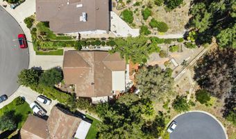 2070 Fuerte Ln, Escondido, CA 92026