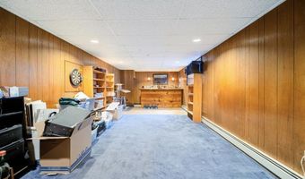 20 Provost Dr, Airmont, NY 10901