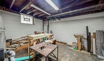 977 W Prospect Rd, Ashtabula, OH 44004