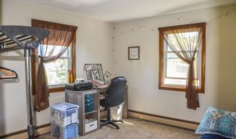 499 W River Rd, Augusta, ME 04330