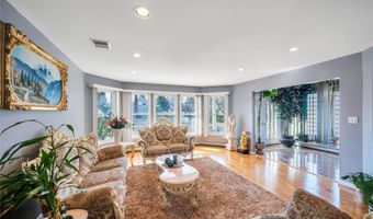 133 Wentworth Ave, Albertson, NY 11507